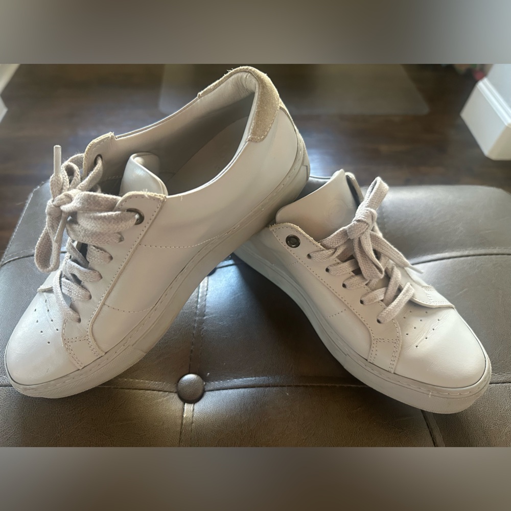 Greats Women's Gray Leather Low-Top Sneakers
